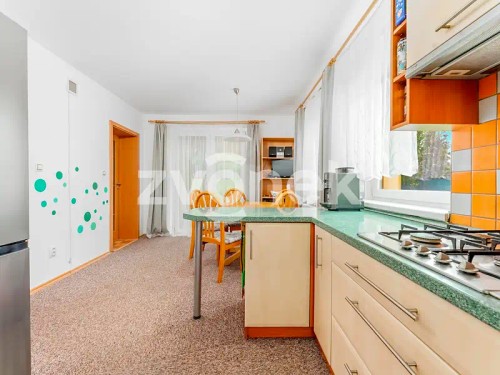 Prodej domu 186 m², pozemek 914 m²
