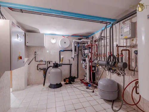 Prodej domu 331 m², pozemek 1512 m²