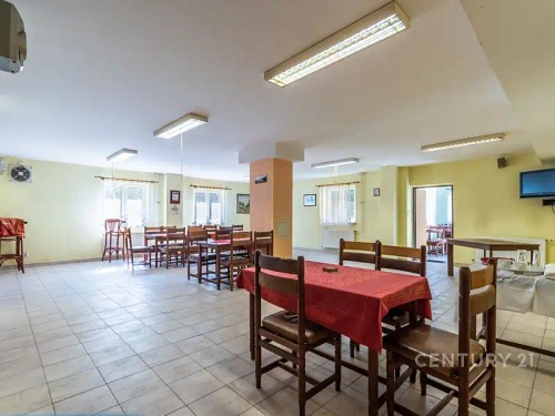 Prodej domu 1310 m², pozemek 870 m²