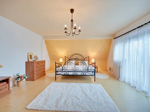 Prodej domu 325 m², pozemek 594 m²