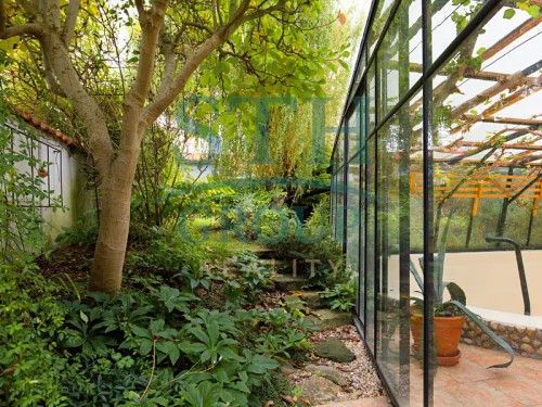 Prodej domu 335 m², pozemek 1147 m²