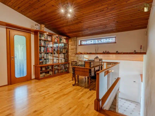 Prodej domu 331 m², pozemek 1512 m²