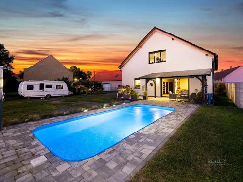 Prodej domu 221 m², pozemek 1252 m²