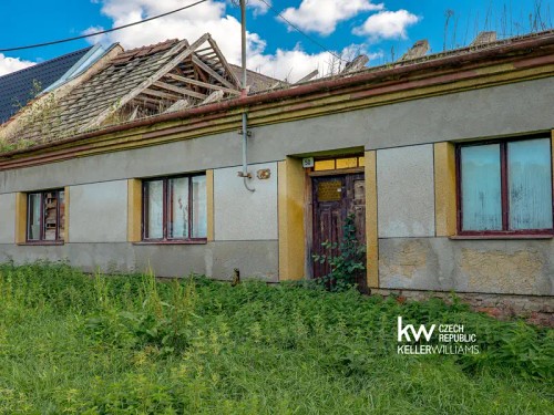 Prodej stavebního pozemku 2165 m²
