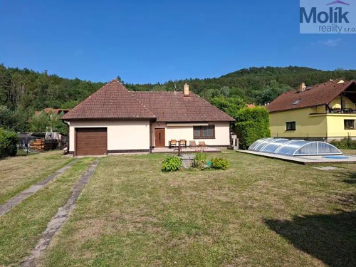 Prodej domu 200 m², pozemek 1427 m²