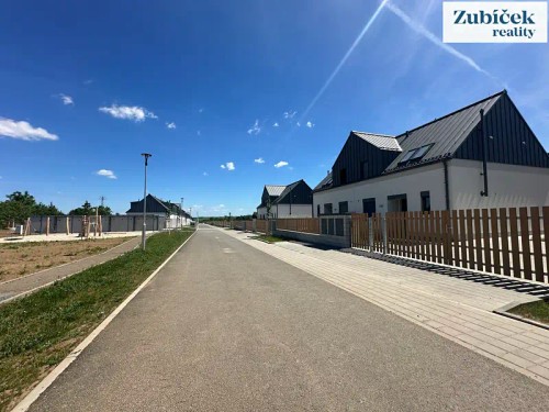 Prodej stavebního pozemku 1088 m²