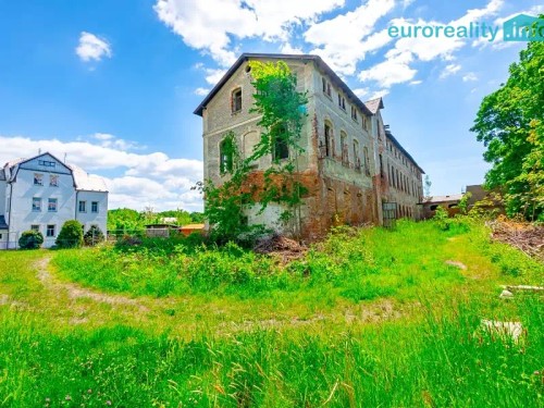 Prodej stavebního pozemku 2399 m²