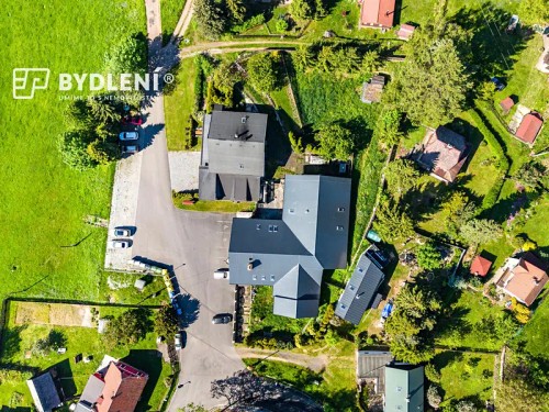 Prodej domu 1631 m², pozemek 2331 m²