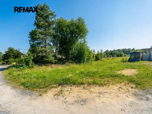 Prodej stavebního pozemku 1647 m²