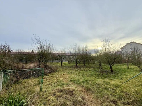 Prodej stavebního pozemku 1720 m²