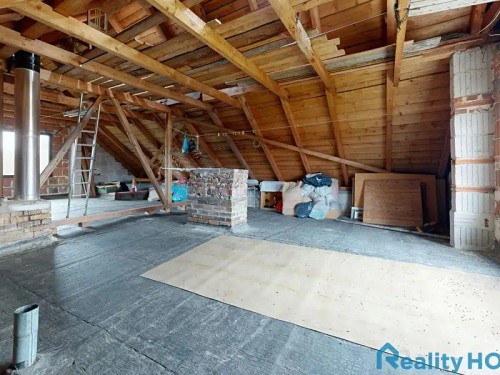 Prodej domu 360 m², pozemek 2030 m²