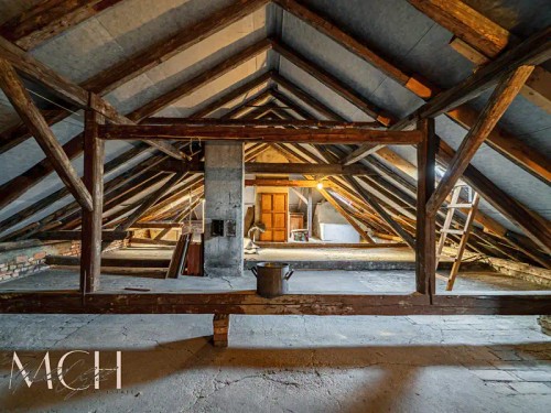 Prodej domu 330 m², pozemek 1144 m²