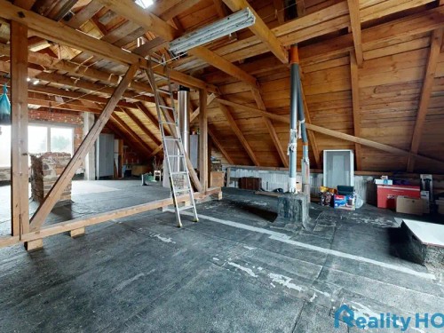 Prodej domu 360 m², pozemek 2030 m²