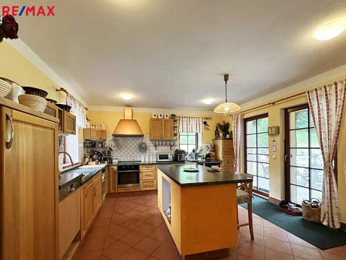 Prodej chalupy 400 m², pozemek 2527 m²