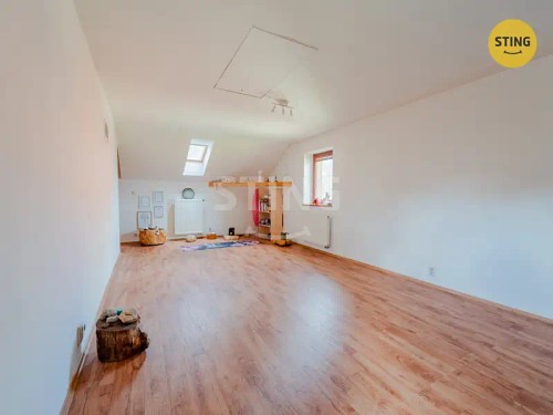 Prodej domu 198 m², pozemek 995 m²