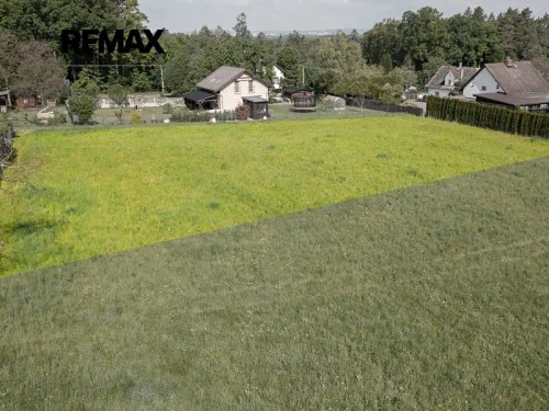 Prodej stavebního pozemku 2600 m²