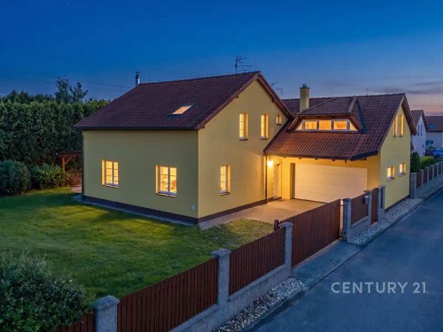 Prodej domu 252 m², pozemek 843 m²