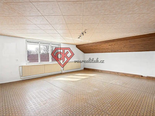 Prodej domu 201 m², pozemek 6833 m²