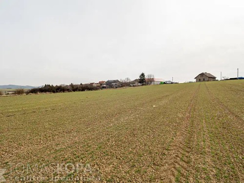 Prodej stavebního pozemku 3703 m²