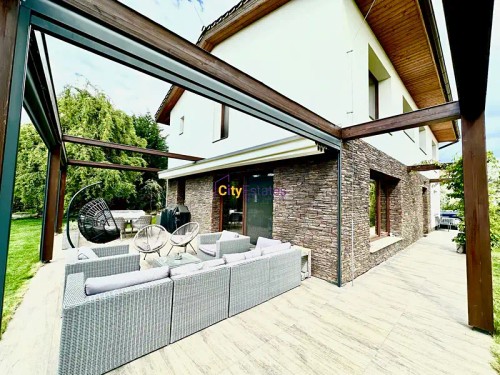 Prodej domu 300 m², pozemek 1122 m²