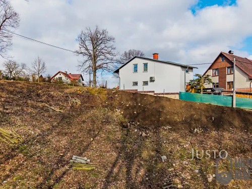Prodej stavebního pozemku 1358 m²