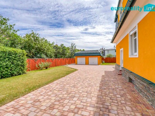 Prodej domu 420 m², pozemek 633 m²