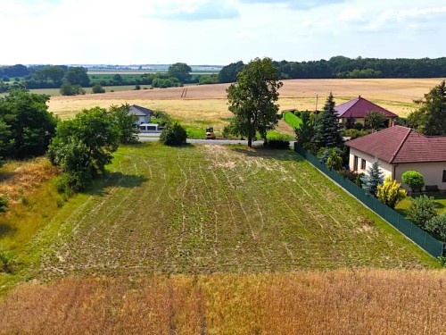 Prodej stavebního pozemku 800 m²