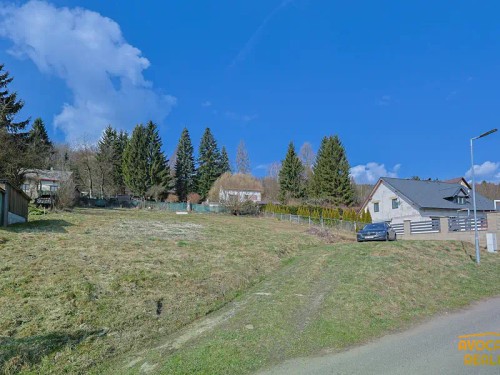Prodej stavebního pozemku 1038 m²