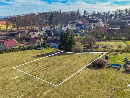 Prodej stavebního pozemku 1798 m²