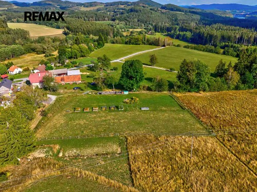 Prodej stavebního pozemku 1749 m²