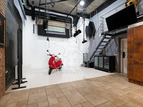 Prodej atypického bytu 240 m²