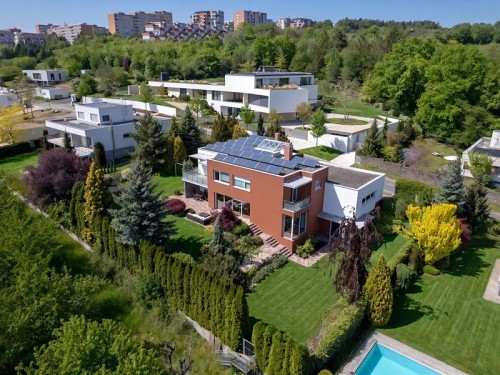 Prodej vily 479 m², pozemek 1503 m²