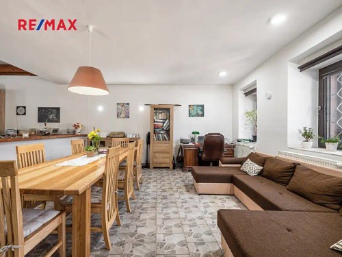 Prodej chalupy 392 m², pozemek 934 m²