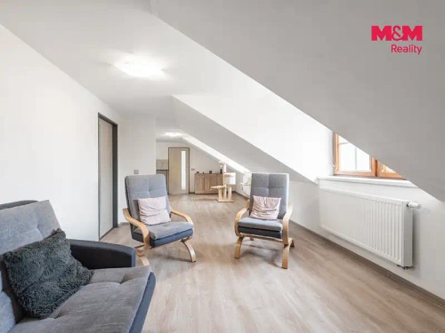 Prodej domu 240 m², pozemek 1842 m²
