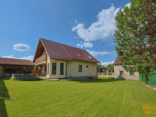 Prodej domu 190 m², pozemek 974 m²