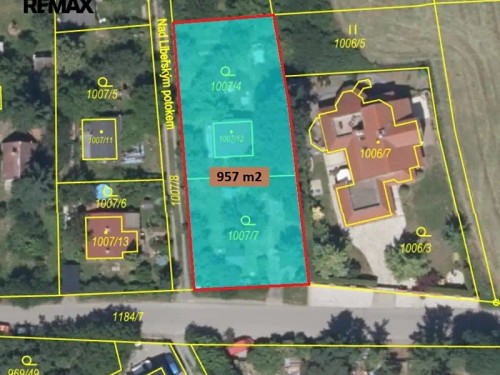 Prodej stavebního pozemku 957 m²