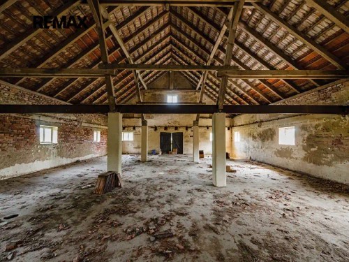 Prodej zemědělské usedlosti 830 m², pozemek 978 m²