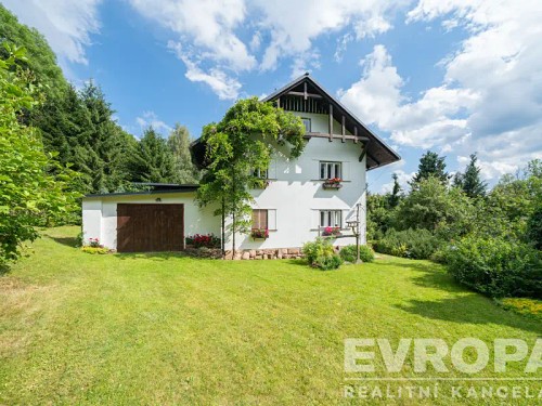 Prodej domu 242 m², pozemek 29596 m²