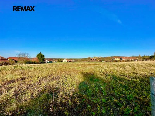 Prodej stavebního pozemku 5742 m²