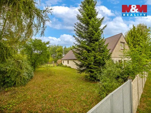 Prodaný  dům 200 m², pozemek 1525 m²