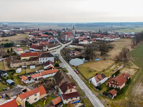 Prodej stavebního pozemku 1627 m²