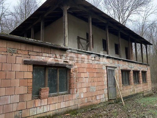 Prodej chaty 220 m², pozemek 24720 m²