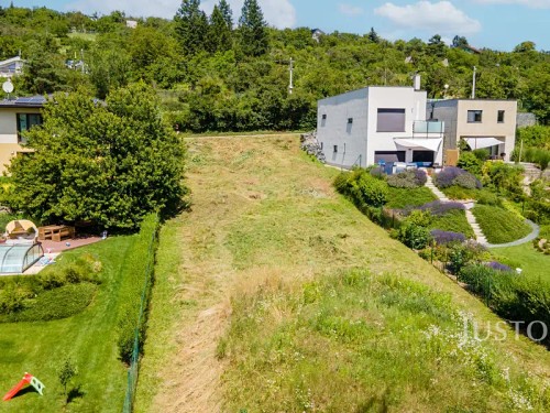 Prodej stavebního pozemku 1176 m²