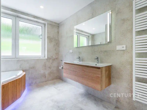 Prodej domu 309 m², pozemek 790 m²