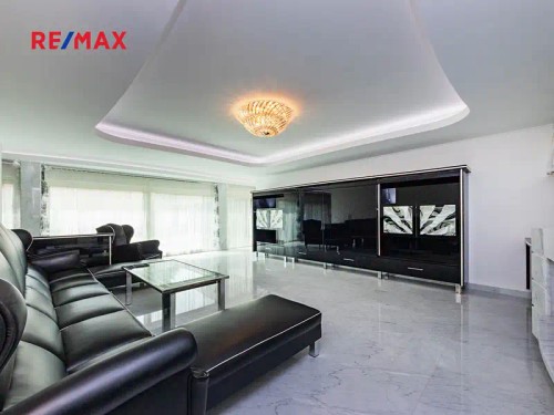 Prodej domu 365 m², pozemek 623 m²