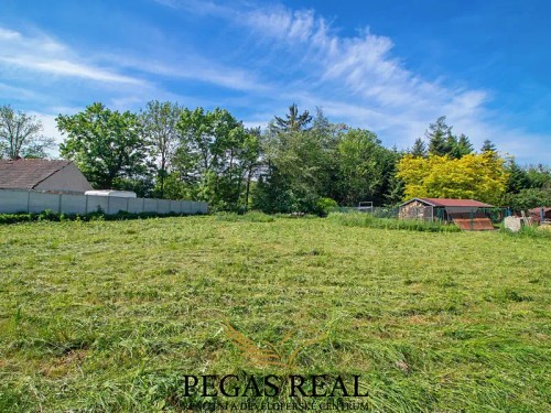 Prodej stavebního pozemku 2365 m²