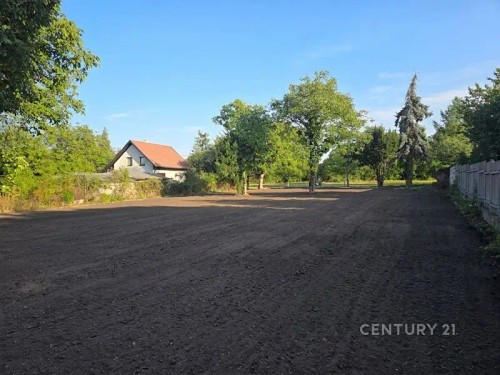 Prodej stavebního pozemku 1645 m²