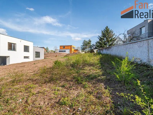 Prodej stavebního pozemku 1000 m²