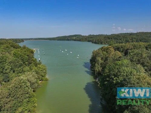 Prodej stavebního pozemku 1000 m²