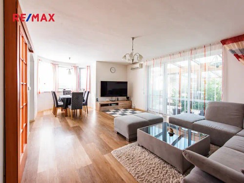 Prodej domu 209 m², pozemek 1446 m²